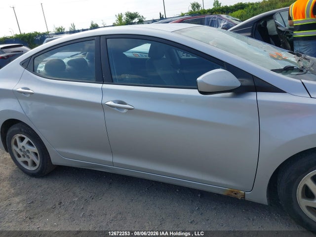 2013 Hyundai Elantra Gls/limited მანქანა იყიდება აუქციონზე, vin: 5NPDH4AE2DH293078, აუქციონის ნომერი: 12672253