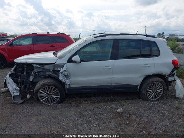 12672278 :رقم المزاد ، WVGJV7AX5GW594811 vin ، 2016 Volkswagen Tiguan Comfortline/highline/special Edition مزاد بيع