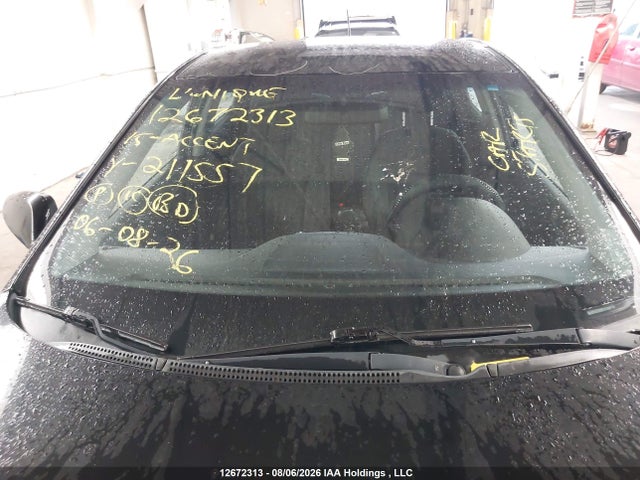 12672313 :رقم المزاد ، KMHCT5AE5FU211557 vin ، 2015 Hyundai Accent Le مزاد بيع