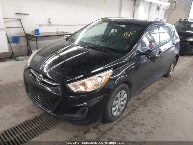 12672313 :رقم المزاد ، KMHCT5AE5FU211557 vin ، 2015 Hyundai Accent Le مزاد بيع