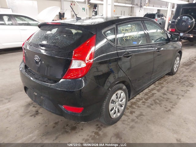 12672313 :رقم المزاد ، KMHCT5AE5FU211557 vin ، 2015 Hyundai Accent Le مزاد بيع