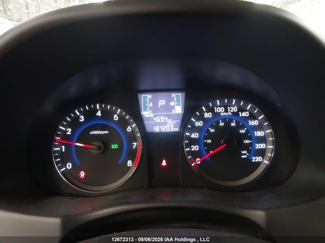 12672313 :رقم المزاد ، KMHCT5AE5FU211557 vin ، 2015 Hyundai Accent Le مزاد بيع