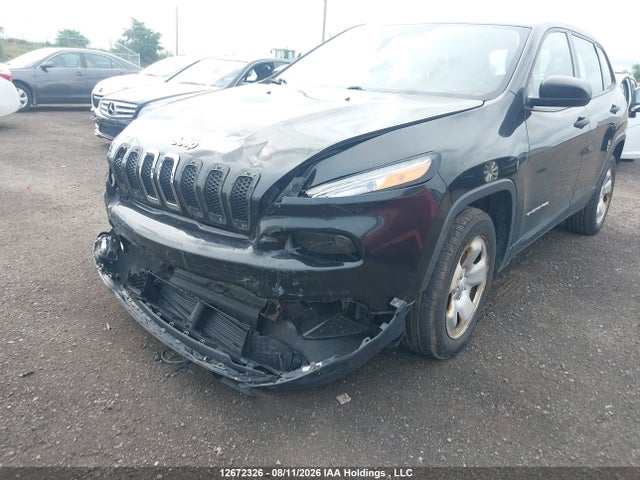1C4PJLAB8FW638094 Jeep Cherokee Sport