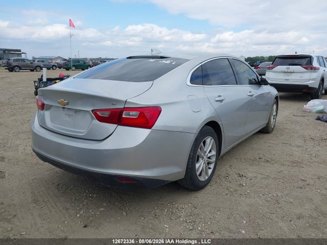Chevrolet MALIBU LT 2018 1G1ZD5ST3JF100455 Image 4