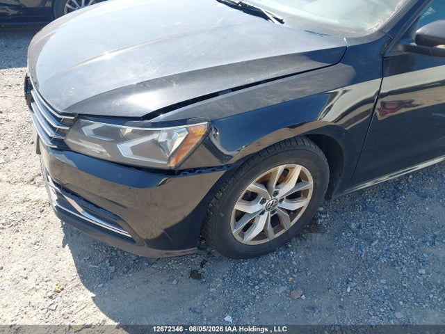 1VWAA7A37JC024960 Volkswagen Passat S/r-line