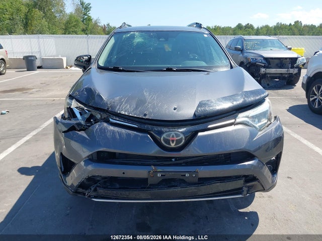 Продажа на аукционе авто 2018 Toyota Rav4 Limited/se/platinum, vin: 2T3DFREV3JW849707, номер лота: 12672354