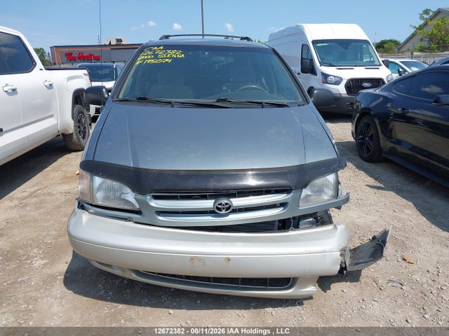 12672382 :رقم المزاد ، 4T3ZF13C2YU195074 vin ، 2000 Toyota Sienna Le/xle مزاد بيع