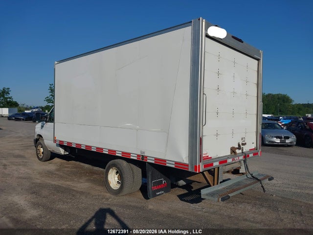 Ford Econoline E450 Super Duty Cutaway Van 2024 1FDXE4FN0RDD15103 Image 3
