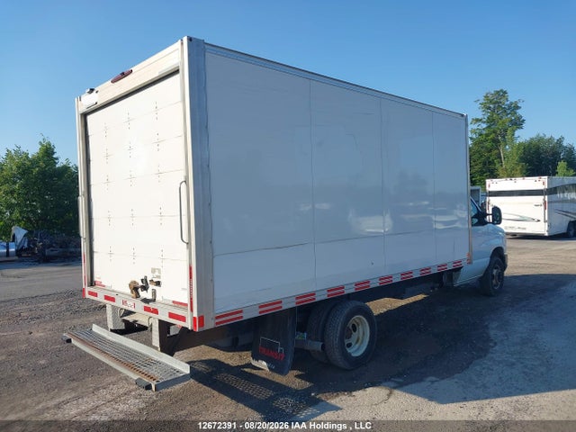 Ford Econoline E450 Super Duty Cutaway Van 2024 1FDXE4FN0RDD15103 Image 4