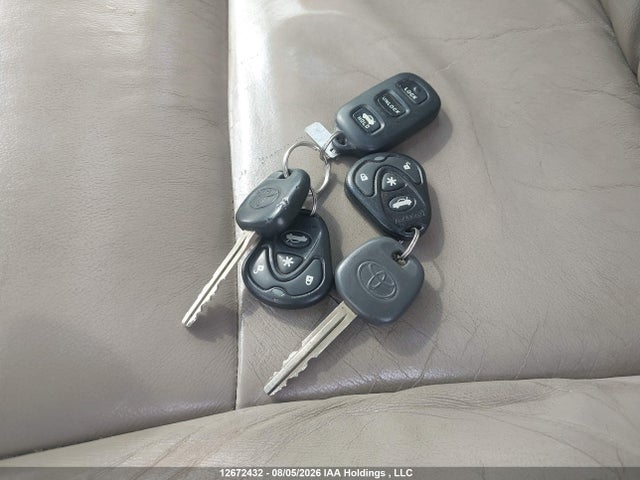 12672432 :رقم المزاد ، 4T1BF30K84U075808 vin ، 2004 Toyota Camry Le/xle/se مزاد بيع