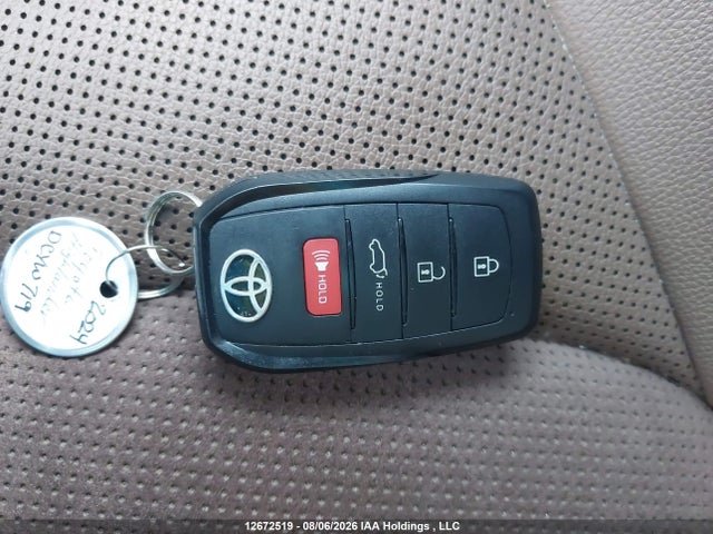 5TDADAB57RS008243 Toyota Grand Highlander