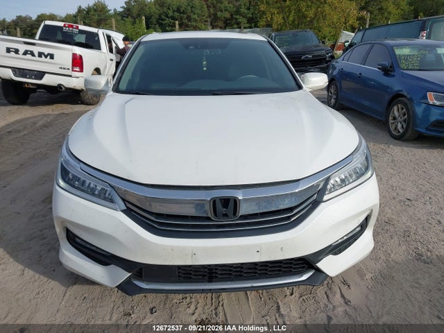12672537 :رقم المزاد ، 1HGCR2F03GA807477 vin ، 2016 Honda Accord Touring مزاد بيع