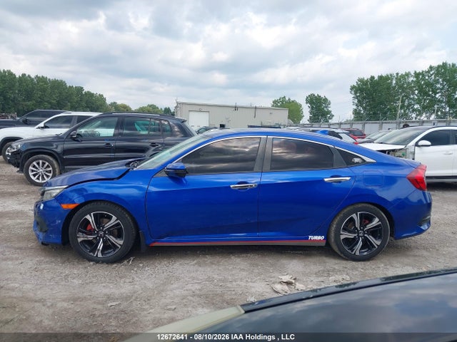 Honda Civic Touring 2018 2HGFC1F95JH108500 Image 14
