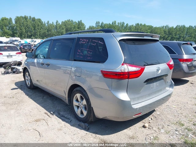 5TDZK3DC5FS567947 Toyota Sienna 7 Passenger
