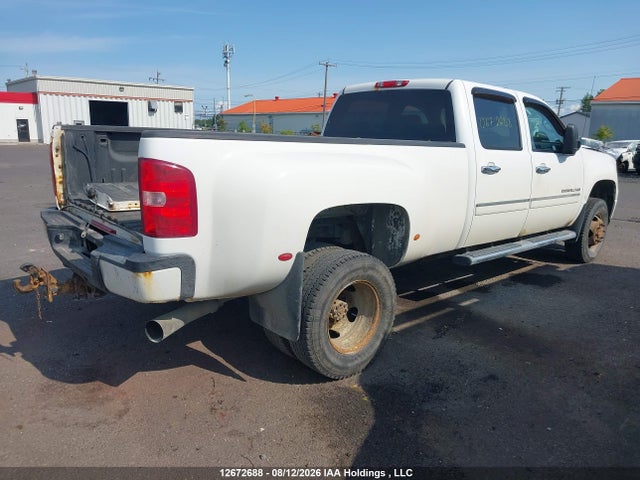 Auction sale of the 2011 Gmc Sierra 3500hd Denali, vin: 1GT426C82BF179562, lot number: 12672688