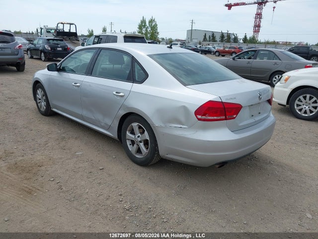 12672697 :رقم المزاد ، 1VWAH7A33DC105311 vin ، 2013 Volkswagen Passat S مزاد بيع