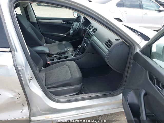 12672697 :رقم المزاد ، 1VWAH7A33DC105311 vin ، 2013 Volkswagen Passat S مزاد بيع