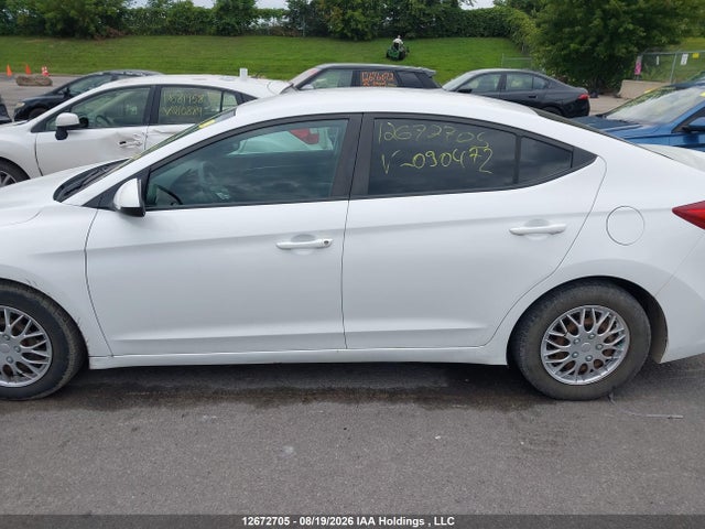 Hyundai Elantra Le 2017 5NPD74LF1HH090472 Image 14