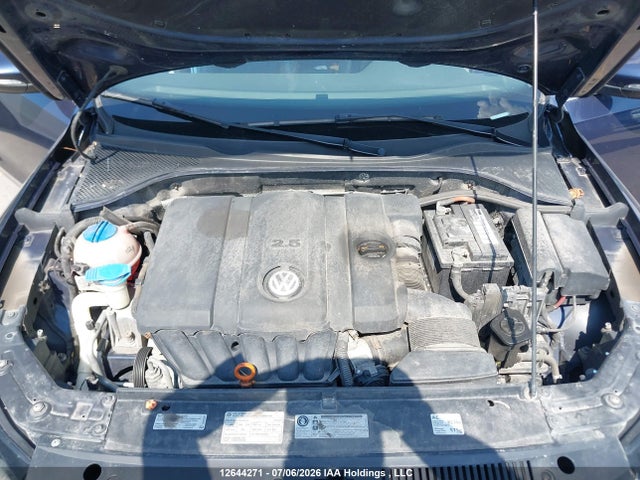 2012 Volkswagen Passat 2.5l Highline მანქანა იყიდება აუქციონზე, vin: 1VWCH7A32CC092932, აუქციონის ნომერი: 12644271