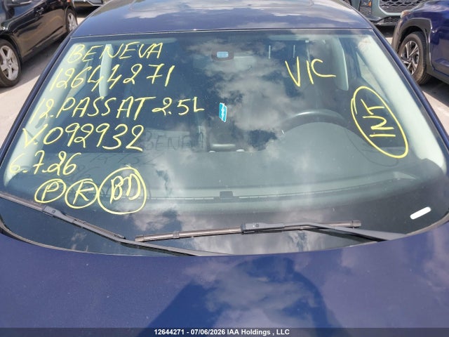 2012 Volkswagen Passat 2.5l Highline მანქანა იყიდება აუქციონზე, vin: 1VWCH7A32CC092932, აუქციონის ნომერი: 12644271