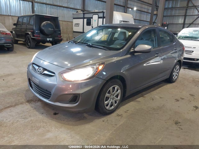 Hyundai ACCENT GL 2014 KMHCT4AE8EU750313 Image 2