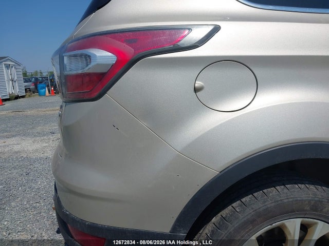 12672834 :رقم المزاد ، 1FMCU9GD2HUA42815 vin ، 2017 Ford Escape Se مزاد بيع