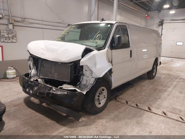 Chevrolet Express G2500 2024 1GCWGBFP9R1253217 Image 2