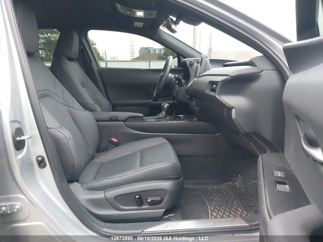 Lexus UX 250H 2024 JTHL9JBH0R2075308 Image 5