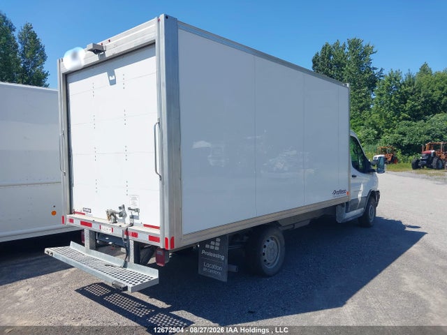 Ford Transit-350 Cutaway 2024 1FDSW5P84RKA27506 Image 4