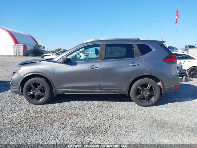 Aukcja sprzedaży 2017 Nissan Rogue S/sl Platinum/sv, vin: 5N1AT2MV8HC743251, numer aukcji: 12672911