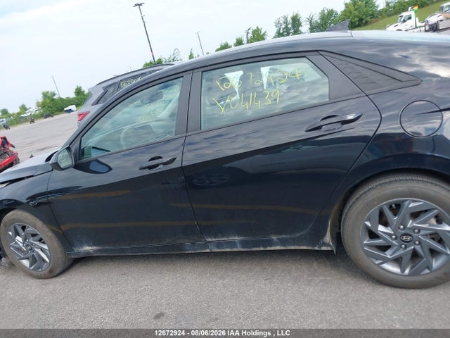 KMHLM4DG5SU041439 Hyundai Elantra Preferred