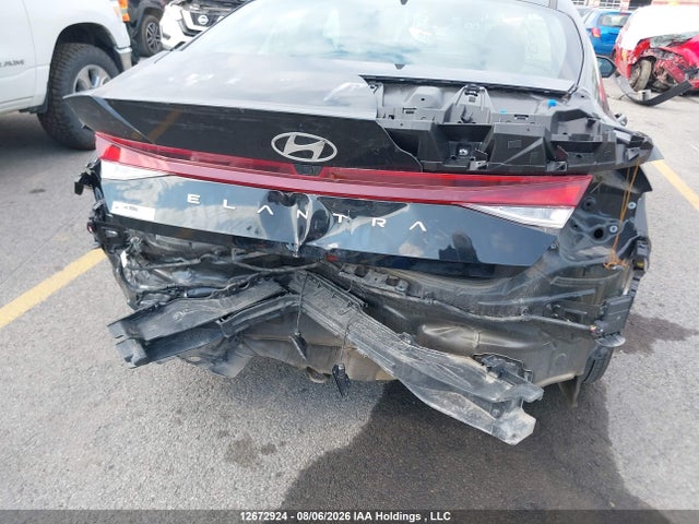 KMHLM4DG5SU041439 Hyundai Elantra Preferred