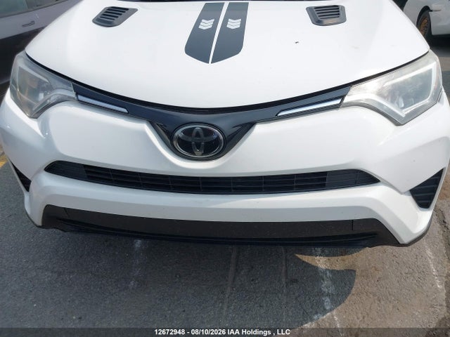 2T3ZFREV0JW498132 Toyota RAV4 LE