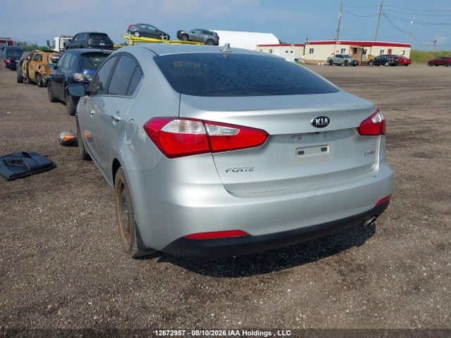 KIA Forte 2016 KNAFX4A83G5530460 Image 3