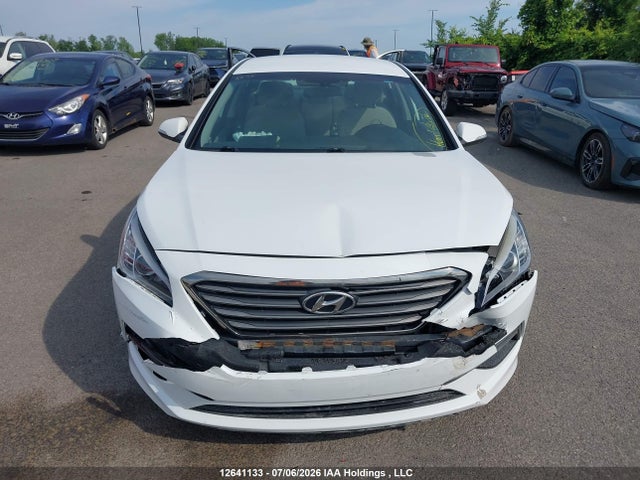 2015 Hyundai Sonata Gls მანქანა იყიდება აუქციონზე, vin: 5NPE24AF7FH110078, აუქციონის ნომერი: 12641133