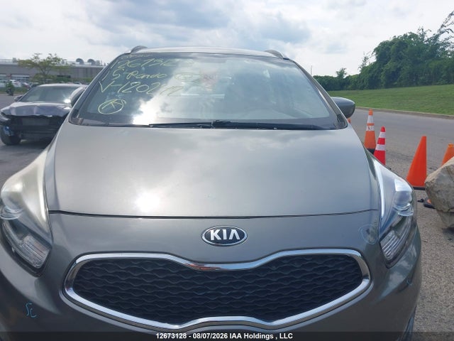 Продаж на аукціоні авто 2015 Kia Rondo Lx/lx Value/lx Winter Edition, vin: KNAHT8A3XF7120242, номер лоту: 12673128