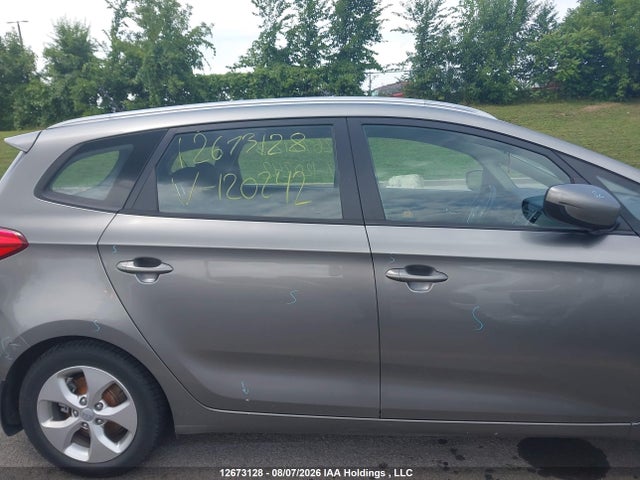 Продаж на аукціоні авто 2015 Kia Rondo Lx/lx Value/lx Winter Edition, vin: KNAHT8A3XF7120242, номер лоту: 12673128