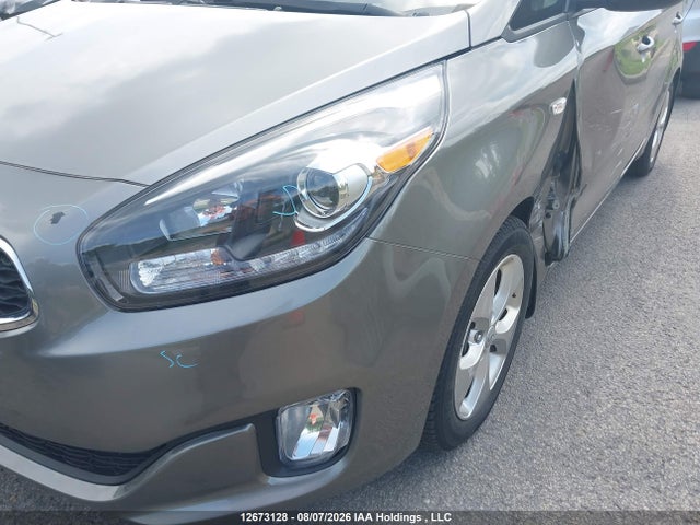 Продаж на аукціоні авто 2015 Kia Rondo Lx/lx Value/lx Winter Edition, vin: KNAHT8A3XF7120242, номер лоту: 12673128