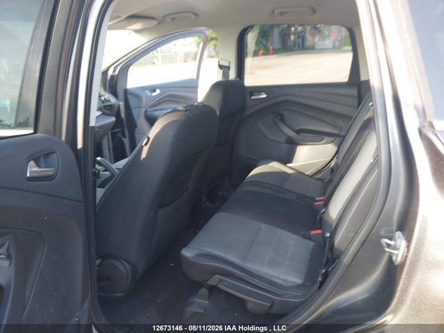1FMCU0GX9FUC08802 Ford ESCAPE SE