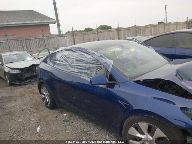 Tesla Model Y 2023 LRWYGDEE6PC105139 Image 18