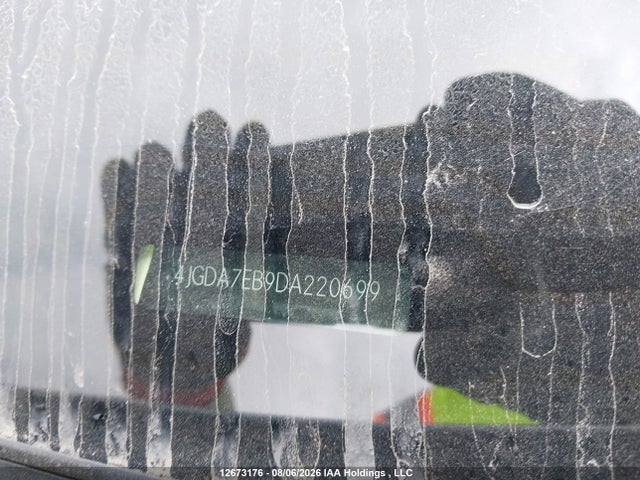 12673176 :رقم المزاد ، 4JGDA7EB9DA220699 vin ، 2013 Mercedes-benz Ml 63 Amg مزاد بيع