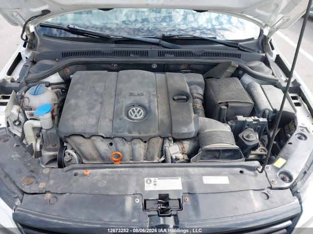 2013 Volkswagen Jetta 2.5l Comfortline/2.5l Sportline მანქანა იყიდება აუქციონზე, vin: 3VWDX7AJ7DM423168, აუქციონის ნომერი: 12673252