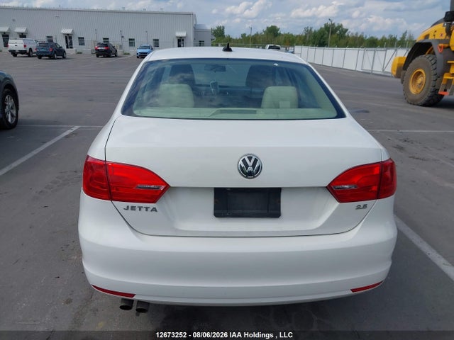 2013 Volkswagen Jetta 2.5l Comfortline/2.5l Sportline მანქანა იყიდება აუქციონზე, vin: 3VWDX7AJ7DM423168, აუქციონის ნომერი: 12673252