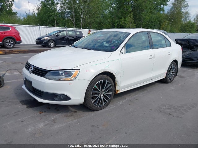 2013 Volkswagen Jetta 2.5l Comfortline/2.5l Sportline მანქანა იყიდება აუქციონზე, vin: 3VWDX7AJ7DM423168, აუქციონის ნომერი: 12673252