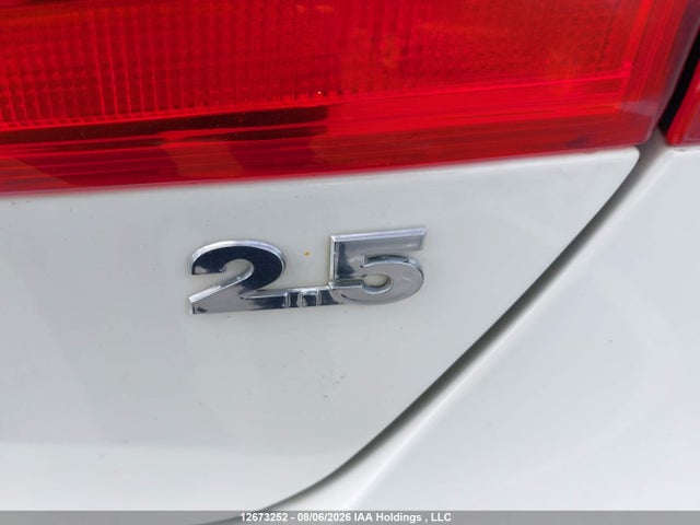 2013 Volkswagen Jetta 2.5l Comfortline/2.5l Sportline მანქანა იყიდება აუქციონზე, vin: 3VWDX7AJ7DM423168, აუქციონის ნომერი: 12673252