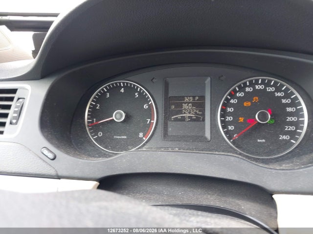 2013 Volkswagen Jetta 2.5l Comfortline/2.5l Sportline მანქანა იყიდება აუქციონზე, vin: 3VWDX7AJ7DM423168, აუქციონის ნომერი: 12673252