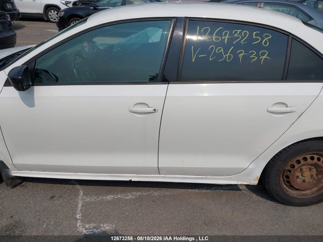 2013 Volkswagen Jetta 2.0l Trendline/2.0l Trendline+ მანქანა იყიდება აუქციონზე, vin: 3VW1K7AJ6DM296737, აუქციონის ნომერი: 12673258