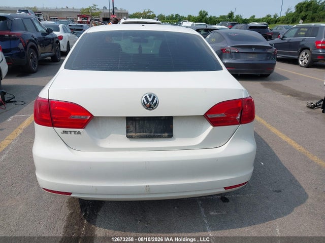 2013 Volkswagen Jetta 2.0l Trendline/2.0l Trendline+ მანქანა იყიდება აუქციონზე, vin: 3VW1K7AJ6DM296737, აუქციონის ნომერი: 12673258