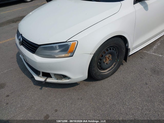 2013 Volkswagen Jetta 2.0l Trendline/2.0l Trendline+ მანქანა იყიდება აუქციონზე, vin: 3VW1K7AJ6DM296737, აუქციონის ნომერი: 12673258