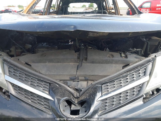 2T3ZFREV0FW172855 Toyota RAV4 LE